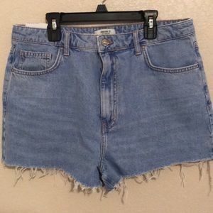 Light denim shorts